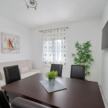 In With Sea View, Terrace, Air Conditioning, Wifi 3423-3 * Duće